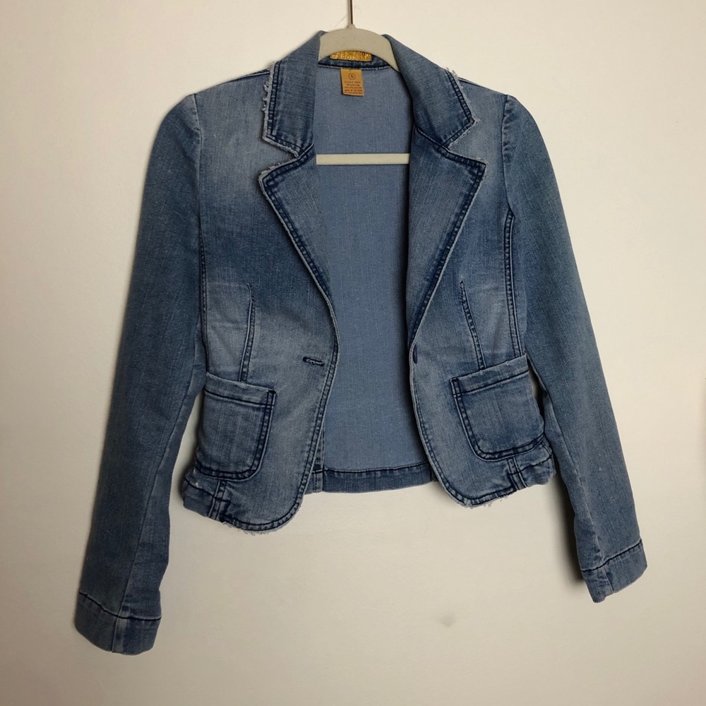Jean Jacket - Picture 3 of 4